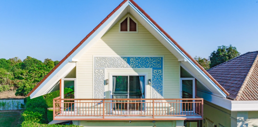 Villa in Hang Dong, Thailand 7 bedrooms № 149866