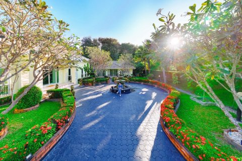 Villa in Hang Dong, Thailand 7 bedrooms № 149866 - photo 5