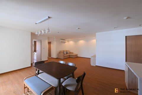 Condo in Bangkok, Thailand, 2 bedrooms № 184372 - photo 4