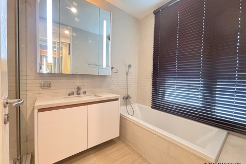 Condo in Bangkok, Thailand, 2 bedrooms № 184377 - photo 8