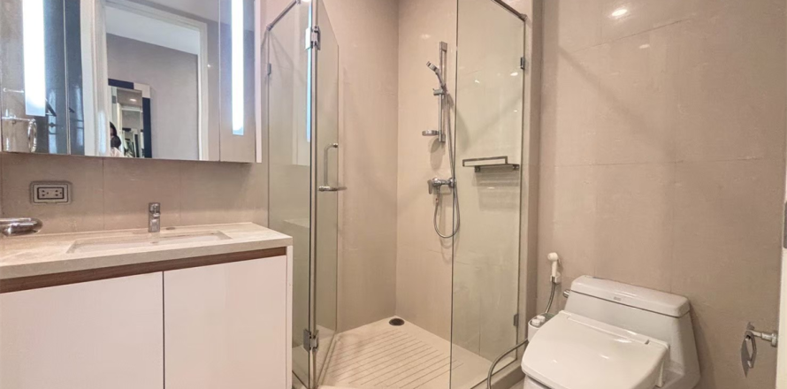 Condo in Bangkok, Thailand, 2 bedrooms № 184377