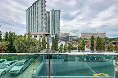 Condo in Pattaya, Thailand, 1 bedroom № 204696 - photo 3