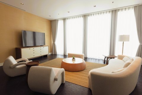 Condo in Bangkok, Thailand, 3 bedrooms  № 180882 - photo 2