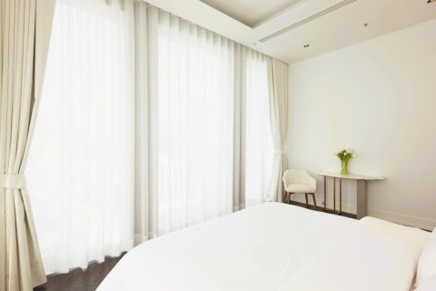 Condo in Bangkok, Thailand, 3 bedrooms  № 180882 - photo 16