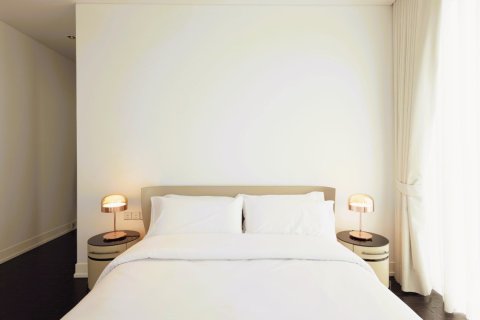 Condo in Bangkok, Thailand, 3 bedrooms  № 180882 - photo 17