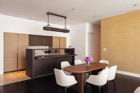 Condo in Bangkok, Thailand, 3 bedrooms  № 180882 - photo 5