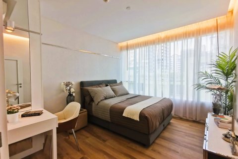 Condo in Bangkok, Thailand, 3 bedrooms  № 180880 - photo 9
