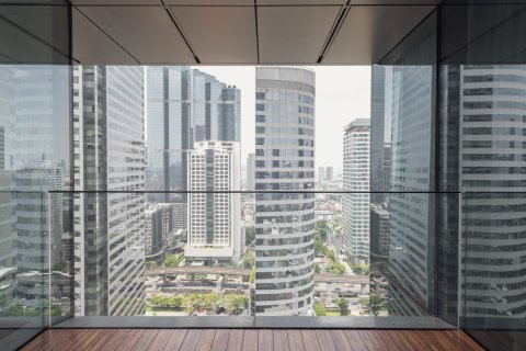 Condo in Bangkok, Thailand, 3 bedrooms  № 180881 - photo 12