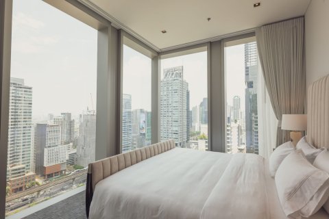 Condo in Bangkok, Thailand, 3 bedrooms  № 180881 - photo 15