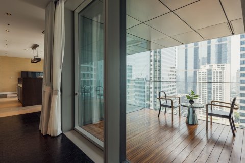 Condo in Bangkok, Thailand, 3 bedrooms  № 180881 - photo 3