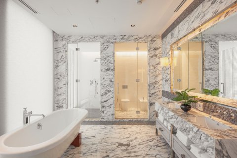 Condo in Bangkok, Thailand, 3 bedrooms  № 180881 - photo 14