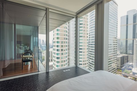 Condo in Bangkok, Thailand, 3 bedrooms  № 180881 - photo 11