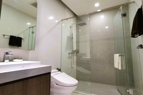 Condo in Bangkok, Thailand, 3 bedrooms  № 180877 - photo 9