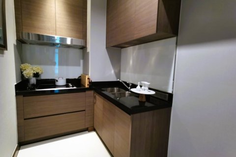 Condo in Bangkok, Thailand, 3 bedrooms  № 180877 - photo 13