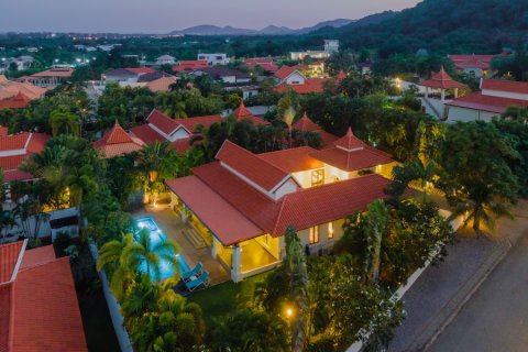 Villa à Hua Hin, Thaïlande 3 chambres № 168383 - photo 26
