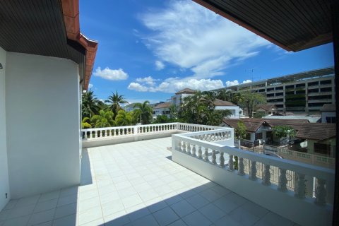 Villa in Hua Hin, Thailand 6 bedrooms № 168349 - photo 28