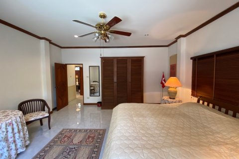 Villa in Hua Hin, Thailand 6 bedrooms № 168349 - photo 20