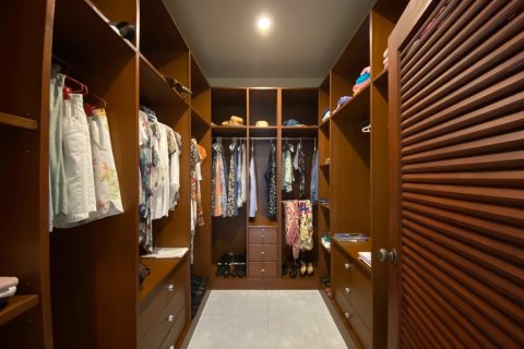 Villa in Hua Hin, Thailand 6 bedrooms № 168349 - photo 21