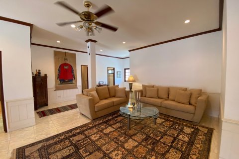 Villa in Hua Hin, Thailand 6 bedrooms № 168349 - photo 18