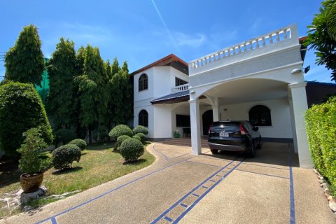 Villa in Hua Hin, Thailand 6 bedrooms № 168349 - photo 30