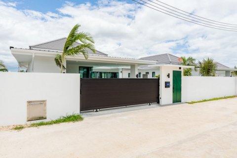 Villa à Hua Hin, Thaïlande 3 chambres № 168384 - photo 4