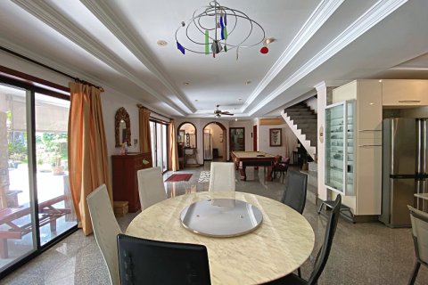 Вилла в Хуа Хине, Таиланд с 3 спальнями  № 168352 - фото 9