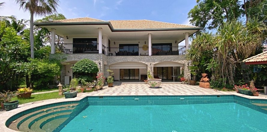 Вилла в Хуа Хине, Таиланд с 3 спальнями  № 168352