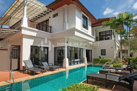 House in Phuket, Thailand 4 bedrooms № 209549