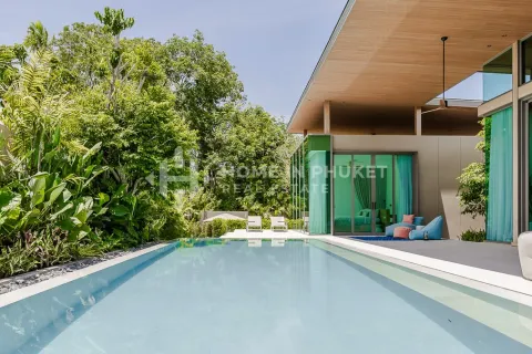 House in Phuket, Thailand 4 bedrooms № 209547 - photo 2
