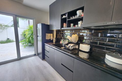 Таунхаус в Пхукете, Таиланд с 2 спальнями  № 157983 - фото 10