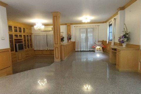 Дом в Накхонсаване, Таиланд с 3 спальнями  № 157981 - фото 7