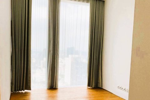 Кондоминиум с 3 спальнями в Бангкоке, Таиланд № 180849 - фото 11