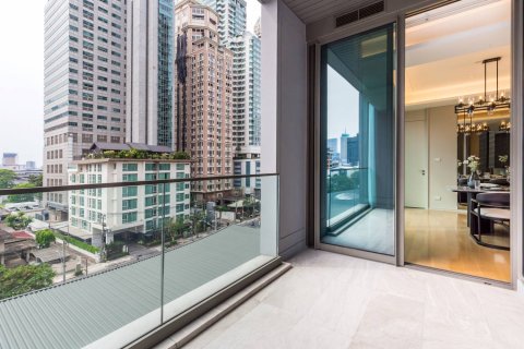 Condo in Bangkok, Thailand, 2 bedrooms  № 180853 - photo 11