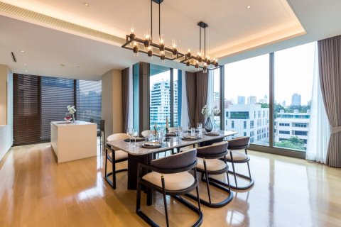 Condo in Bangkok, Thailand, 2 bedrooms  № 180853 - photo 16