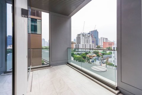 Condo in Bangkok, Thailand, 2 bedrooms  № 180853 - photo 12