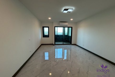 Condo in Saraphi, Thailand, 1 bedroom  № 205573
