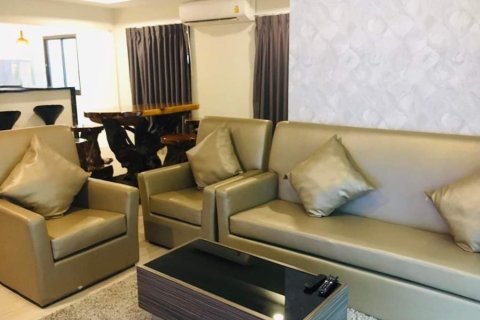 Villa in Pattaya, Thailand 3 bedrooms № 171893 - photo 3