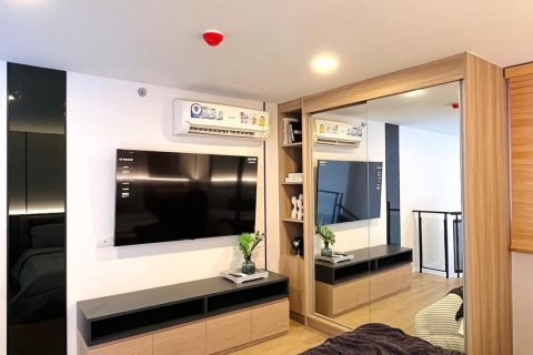 Duplex in Phra Khanong, Bangkok, Thailand 2 bedrooms № 171896 - photo 5