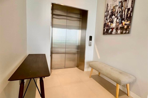 Condo in Bangkok, Thailand, 2 bedrooms № 185772 - photo 3