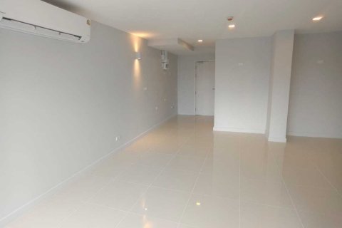 Studio dans le Condo à Phuket, Thaïlande  № 141463 - photo 14