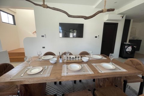 Вилла в Хуа Хине, Таиланд с 4 спальнями  № 169815 - фото 4