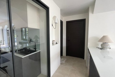 Вилла в Хуа Хине, Таиланд с 4 спальнями  № 169815 - фото 9