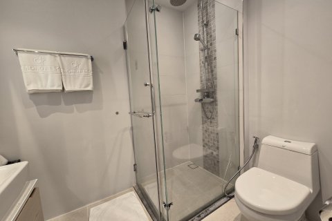 Condo à Phuket, Thaïlande, 2 chambres  № 152213 - photo 9