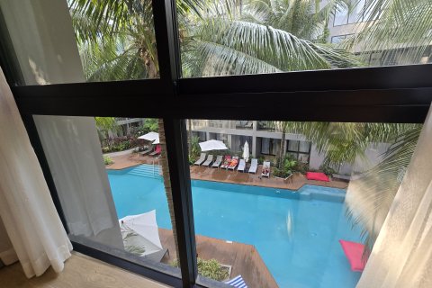 Condo à Phuket, Thaïlande, 2 chambres  № 152213 - photo 17