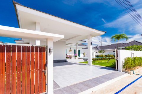 Villa in Hua Hin, Thailand 3 Schlafzimmer № 221948 - Foto 3