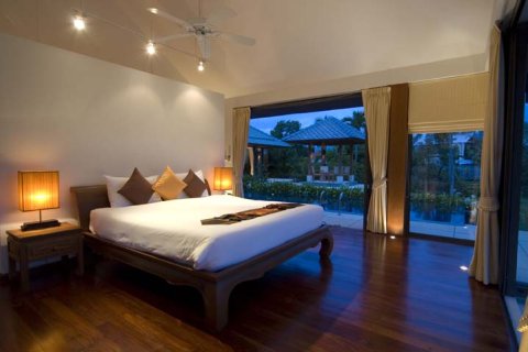 Villa in Rawai, Thailand 3 bedrooms № 223243