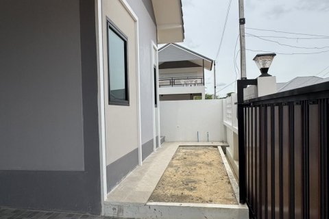 Villa in Hua Hin, Thailand 3 bedrooms № 142404 - photo 3