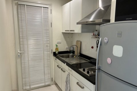 Studio in the Condo in Watthana, Bangkok, Thailand  № 142405 - photo 9