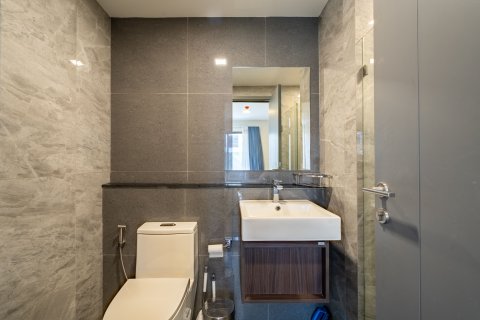 Студия в кондо в Ваттхане, Бангкок, Таиланд № 142420 - фото 5