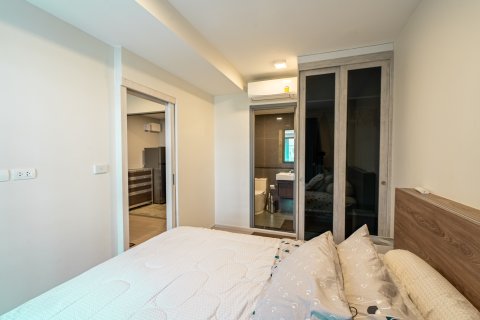 Студия в кондо в Ваттхане, Бангкок, Таиланд № 142420 - фото 9